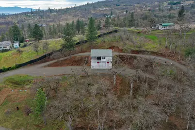 739 W Rolling Hills Drive, Eagle Point, OR 97524 - Photo 40