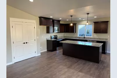 2975 Stonebrook Drive, Medford, OR 97504 - Photo 4