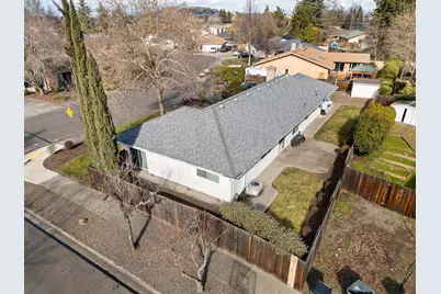 2906 Aldersgate Road, Medford, OR 97504 - Photo 32