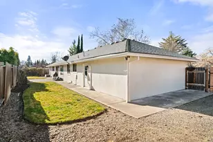 2906 Aldersgate Rd, Medford, OR 97504 - Photo 26