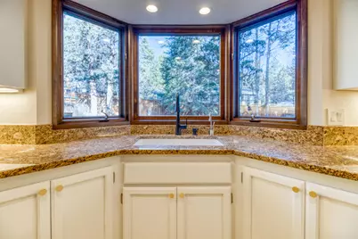 1562 NW Vicksburg Avenue, Bend, OR 97703 - Photo 12