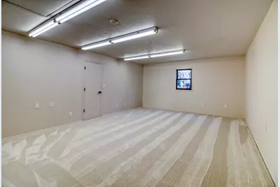 1562 NW Vicksburg Avenue, Bend, OR 97703 - Photo 30