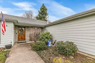 1258 Joshua Ct, Central Point, OR 97502 - Photo 6