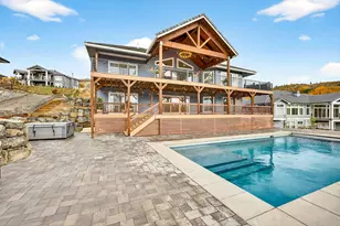 5623 Autumn Park Dr, Medford, OR 97504 - Photo 30