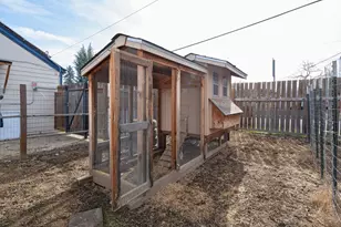 920 W 2nd St, Medford, OR 97501 - Photo 24