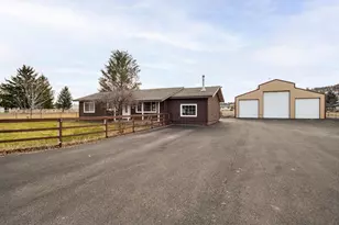 1520 NW Newell Ave, Terrebonne, OR 97760 - Photo 2