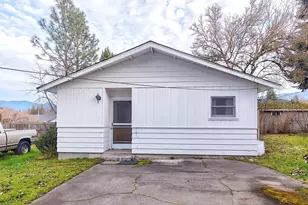 806 SE Grandview Ave, Grants Pass, OR 97527 - Photo 28