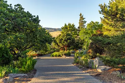 786 Pompadour Drive, Ashland, OR 97520 - Photo 2