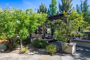 786 Pompadour Dr, Ashland, OR 97520 - Photo 32