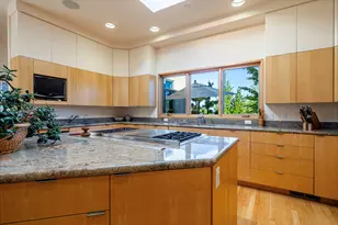 786 Pompadour Dr, Ashland, OR 97520 - Photo 14