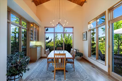 786 Pompadour Drive, Ashland, OR 97520 - Photo 12