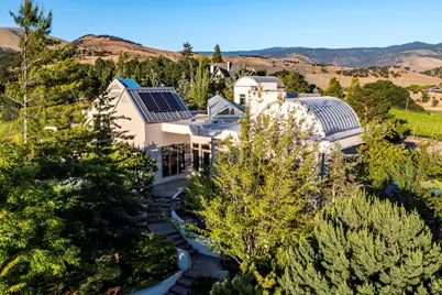 786 Pompadour Drive, Ashland, OR 97520 - Photo 4