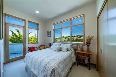 786 Pompadour Drive, Ashland, OR 97520 - Photo 26