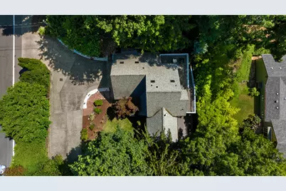 8957 SW Terwilliger Boulevard, Portland, OR 97219 - Photo 4