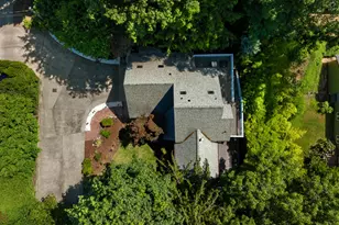 8957 SW Terwilliger Blvd, Portland, OR 97219 - Photo 4