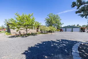 5404 SW Badger Rd, Terrebonne, OR 97760 - Photo 2