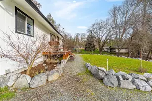 2168 Lonnon Rd, Grants Pass, OR 97527 - Photo 28