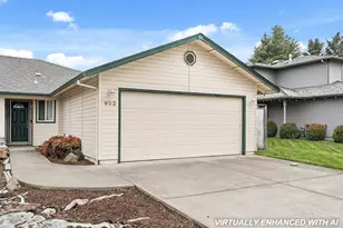 992 Glengrove Ave, Central Point, OR 97502 - Photo 1