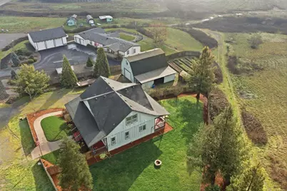 176 Nehalem Loop, Roseburg, OR 97471 - Photo 32