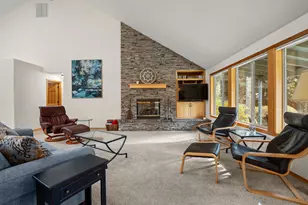 19895 Porcupine Dr, Bend, OR 97702 - Photo 6