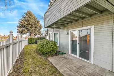 1224 N Modoc Avenue #14, Medford, OR 97504 - Photo 4