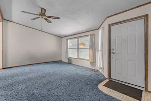 185 NW Harwood St, Prineville, OR 97754 - Photo 6
