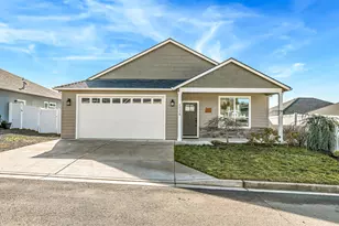 1730 Luxor Ln, Medford, OR 97504 - Photo 26