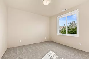 1730 Luxor Ln, Medford, OR 97504 - Photo 18