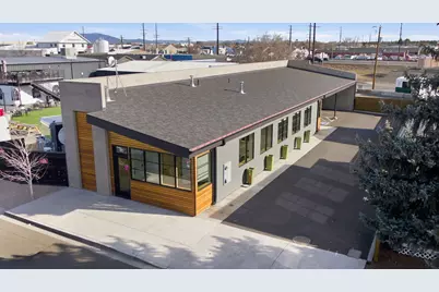 544 SW 4th Street, Redmond, OR 97756 - Photo 2