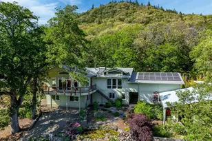 2583 E Evans Creek Rd, Rogue River, OR 97537 - Photo 2