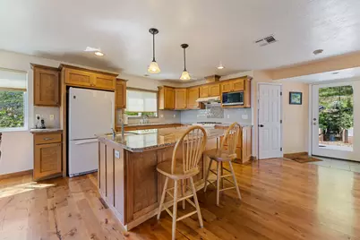 2583 E Evans Creek Road, Rogue River, OR 97537 - Photo 14