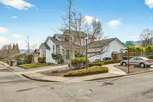 1087 Oak Knoll Dr, Ashland, OR 97520 - Photo 40