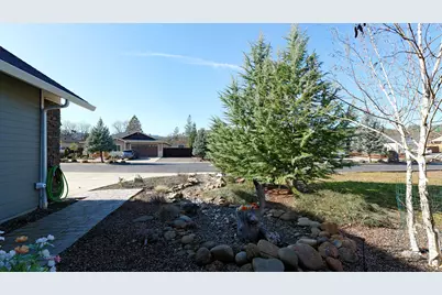 209 White Oak Way, Shady Cove, OR 97539 - Photo 6