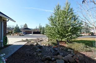 209 White Oak Way, Shady Cove, OR 97539 - Photo 6