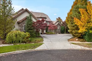 288 Island Pointe Dr, Medford, OR 97504 - Photo 2