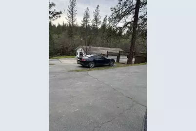 4196 E Evans Creek, Rogue River, OR 97537 - Photo 2