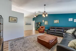 2113 SW 35th Pl, Redmond, OR 97756 - Photo 8