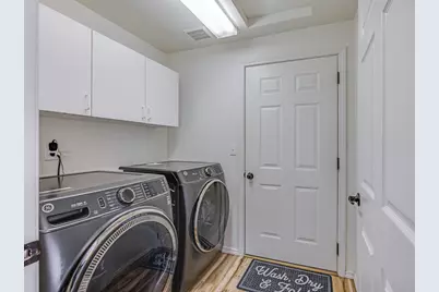 2113 SW 35th Place, Redmond, OR 97756 - Photo 18