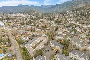 372 Glenn St, Ashland, OR 97520 - Photo 32