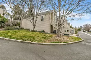 372 Glenn St, Ashland, OR 97520 - Photo 28