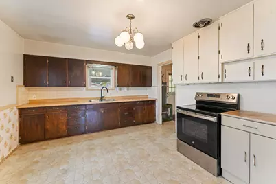 220 S 3rd Street, Central Point, OR 97502 - Photo 10