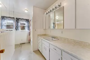 220 S 3rd St, Central Point, OR 97502 - Photo 18