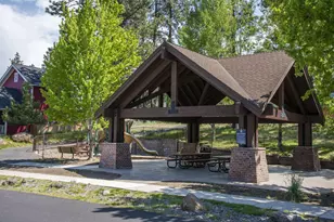 1025 E Horse Back Trail, Sisters, OR 97759 - Photo 28