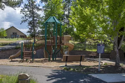 1025 E Horse Back Trail, Sisters, OR 97759 - Photo 30