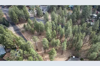 169 W Black Crater Avenue, Sisters, OR 97759 - Photo 2