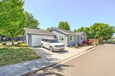 2427 Granite Court, White City, OR 97503 - Photo 2