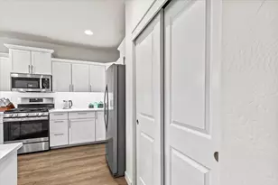 1637 Bronte Cir, Medford, OR 97504 - Photo 18