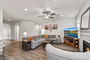 1637 Bronte Cir, Medford, OR 97504 - Photo 10