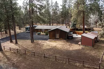15689 Paddock Green, Sisters, OR 97759 - Photo 2