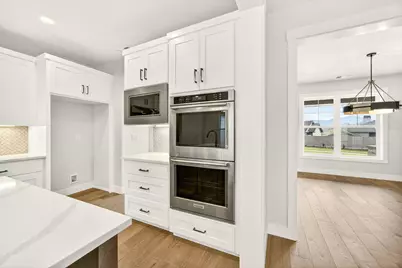 4043 Sunleaf Avenue, Medford, OR 97504 - Photo 12